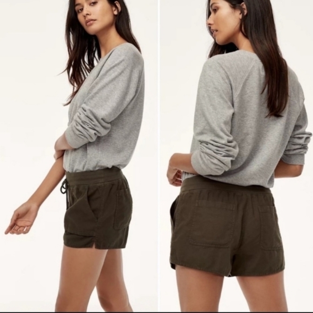 Aritzia Community Axiom shorts,100% cotton,dark olive,Medium‎